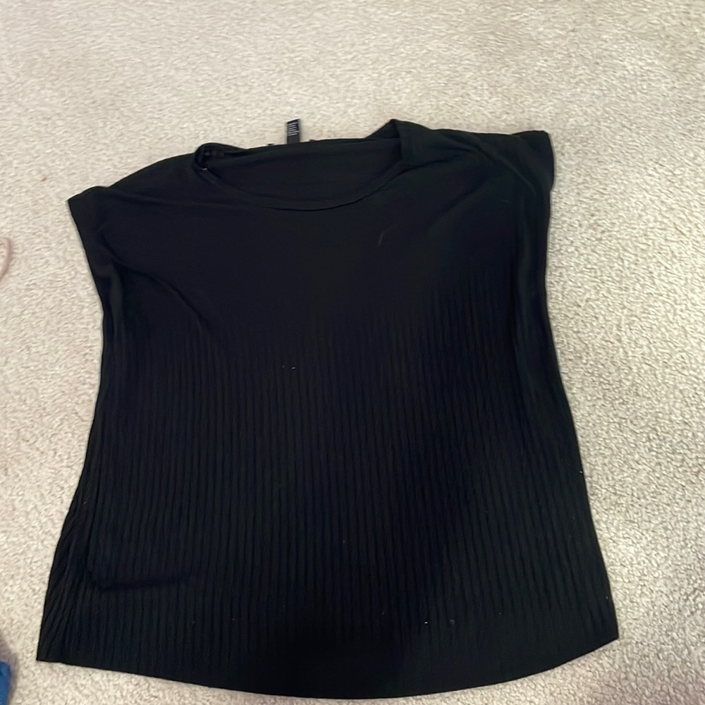 Forever 21 black t-shirt